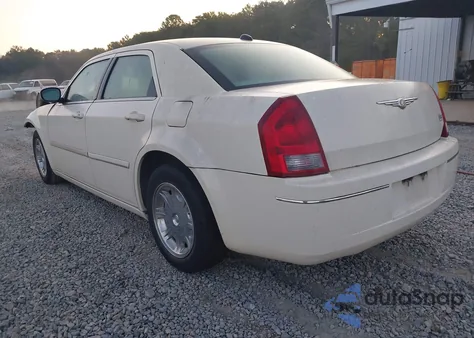 2005 Chrysler 300 Touring from USA, damaged, VIN 2C3AA53G95H658141